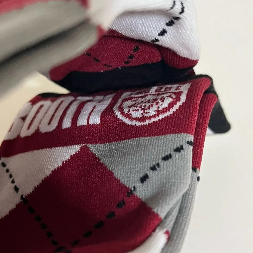 The University of Chicago Booth School of Business Argyle Dress Socks NWT